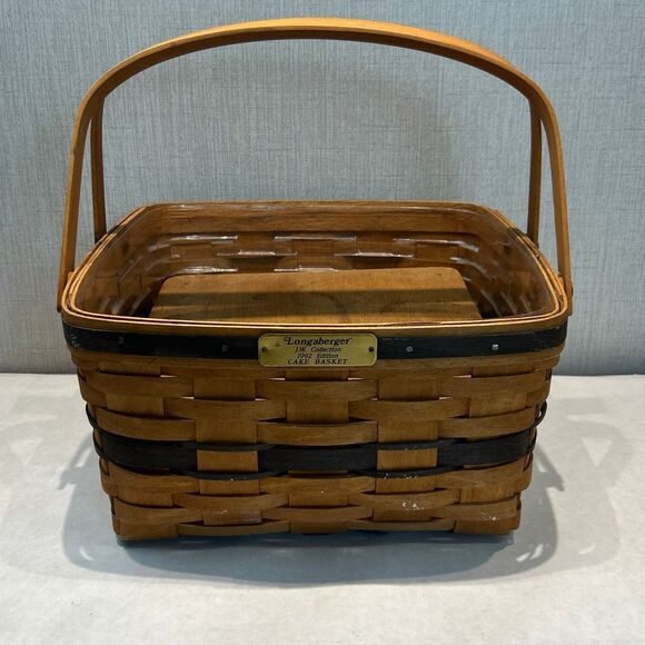 Longaberger JW Collection Cake Basket 1992 Edition Plastic Liner Wood Riser Stan - Picture 1 of 13